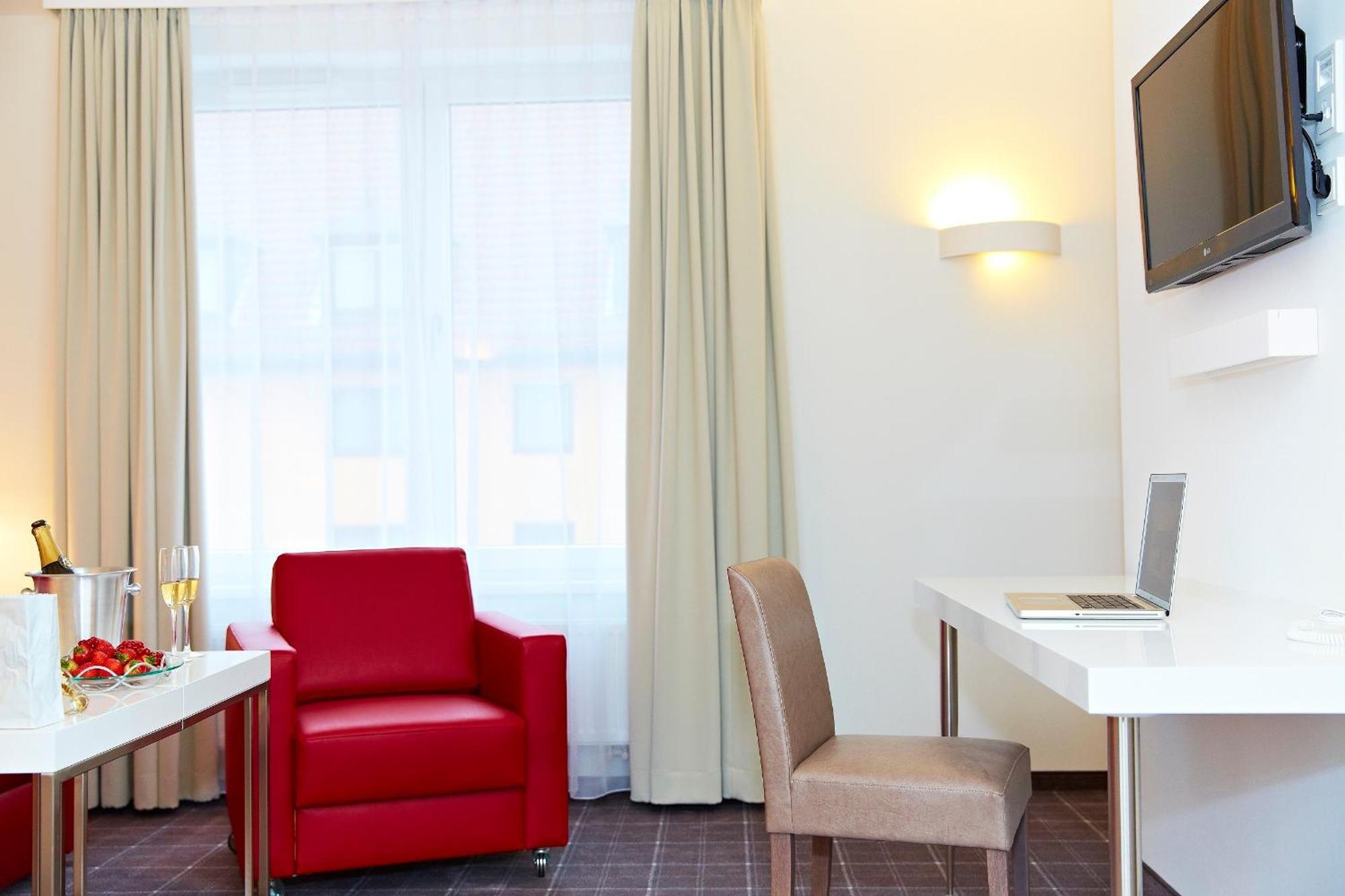 Landhotel Sonne Neuendettelsau Kültér fotó