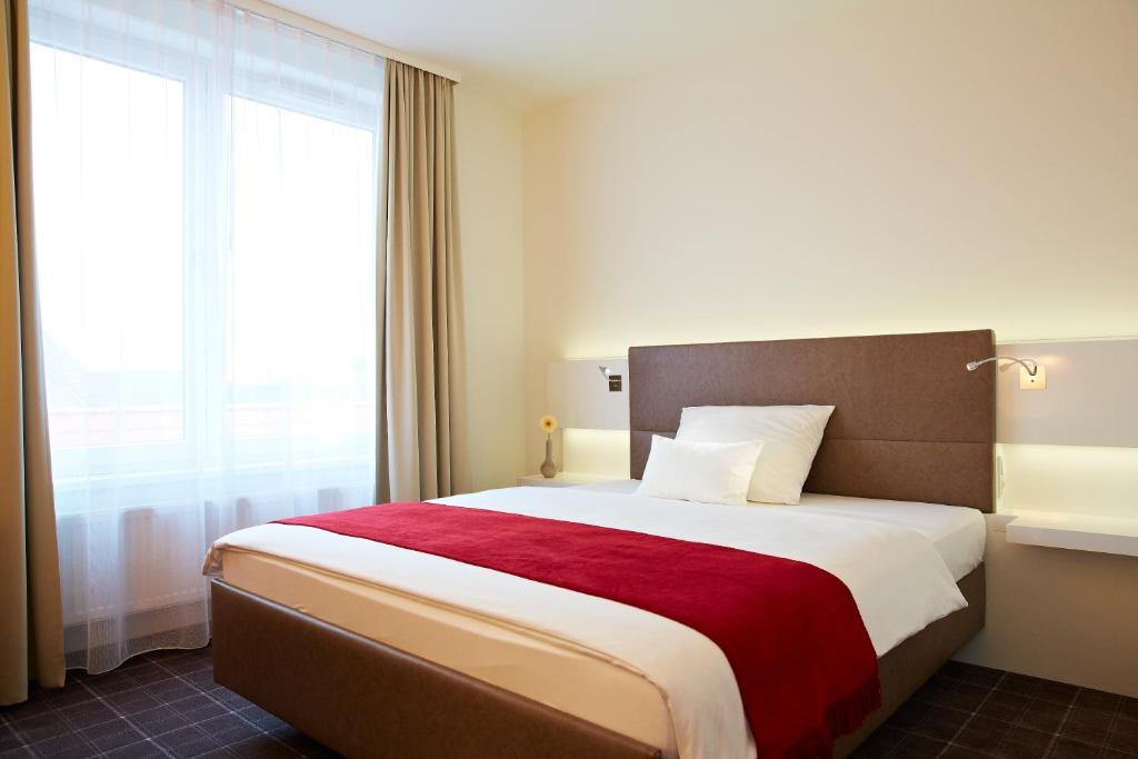 Landhotel Sonne Neuendettelsau Szoba fotó